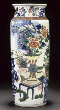 19th century A famille verte and underglaze blue rouleau vase